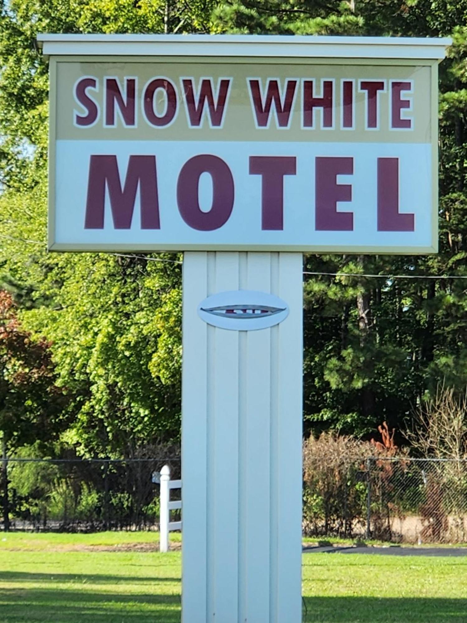 Snow White - Richmond South Motel Bellwood Eksteriør billede